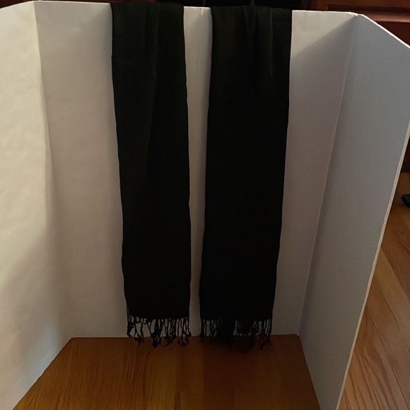 black pashmina. Long, wide, soft,multifunctional, versátil - Picture 11 of 17